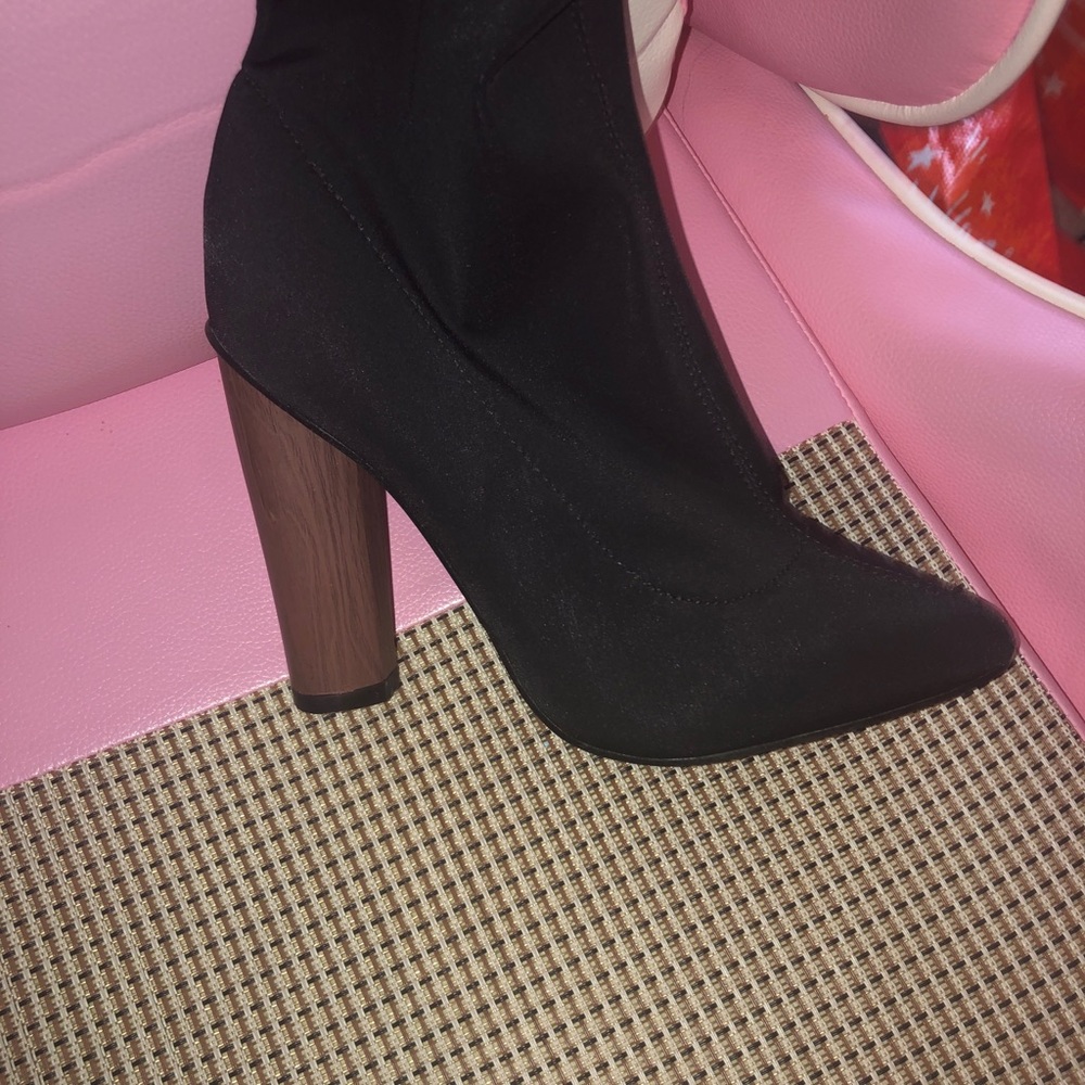 Thighhigh black boots w wood block heel Never worn